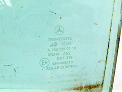 MERCEDES ML W163 2.7 CDI 00r SZYBA DRZWI LEWY TYŁ