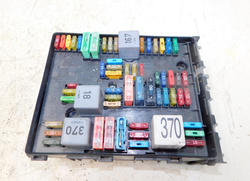 SKODA OCTAVIA II RS 2.0FSI 05r SKRZYNKA BEZPIECZNIKÓW 1K0937124P