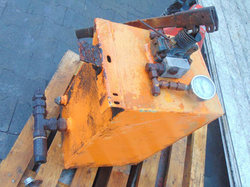 IVECO MAGIRUS 05r ZBIORNIK POMPA RĘCZNA HYDRAULIKI