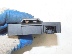 MERCEDES A W169 1.5 WZMACNIACZ ANTENOWY A1698200475