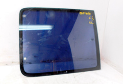 BERLINGO I PARTNER I 2.0HDI 02r SZYBA BOCZNA LEWY ŚRODEK 