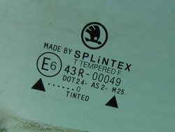 SKODA OCTAVIA I 1.6 00r SZYBA DRZWI TYŁ PRAWY