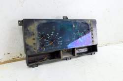 MERCEDES ECONIC 957.661 03r OM906 LICZNIK ZEGARY PRĘDKOŚCIOMIERZ KOKPIT 