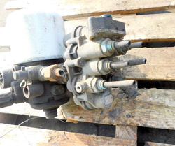 DAF LF 55.220 2003r 19,5 OSUSZACZ PODSTAWA ZAWÓR