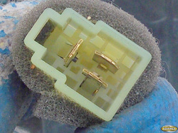 SSANGYONG RODIUS 2.7 05r  POPIELNICZKA ZAPALNICZKA