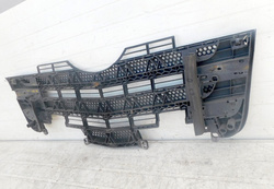 MB ACTROS MP4 12r EURO 5 ATRAPA GRILL ZDERZAK PRZÓD 