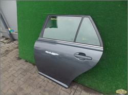 TOYOTA AVENSIS T25 05r KOMBI - DRZWI LEWE TYŁ 