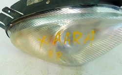 CITROEN XSARA PICASSO 1.8 01r LAMPA REFLEKTOR PRAWY PRZÓD 