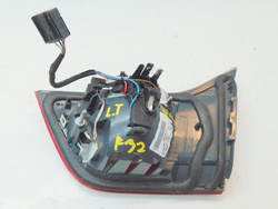 BMW 4 F32 2014r PRZEDLIFT LAMPA LEWY TYŁ Z KLAPY USA 7296101