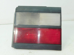 VW PASSAT B3 92r KOMBI LAMPA PRAWA TYŁ Z KLAPY