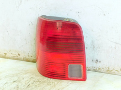 VW PASSAT B5 1.9 TDI 98r LAMPA LEWY TYŁ KOMBI 