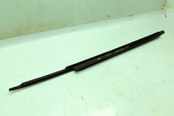 AUDI A5 8T SPORTBACK 12r LISTWA ZGARNIAJĄCA DRZWI  PRAWY PRZÓD 8T8853284D