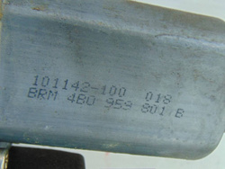 AUDI A6 C5 2.8 98r PODNOŚNIK SZYBY TYŁ LEWY