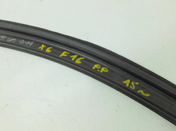 BMW X6 F16 M50d USZCZELKA RAMKA DRZWI PRAWA PRZÓD 