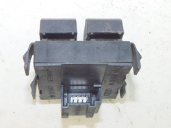 AUDI A3 8L 1.9 99r 3D PRZEŁĄCZNIK SZYB 8L0959851