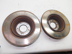 BMW X6 F16 X5 F15 M50d 3.0 381 KM 15r TARCZE HAMULCOWE TYŁ