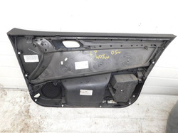 PEUGEOT 407 SW 2.2B 2005r BOCZEK DRZWI LEWY PRZÓD