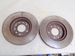 SAAB 900 II 2.3 94r TARCZE HAMULCOWE PRZÓD 2SZTUKI