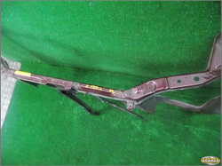 NISSAN X-TRAIL 2.2 2004r WZMOCNIENIE PAS PRZEDNI