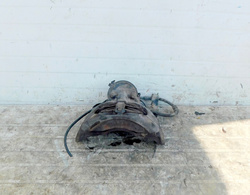 MERCEDES ECONIC 957.661 03r ZACISK HAMULCOWY PRAWY PRZÓD 