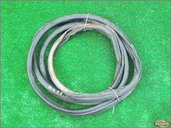 HYUNDAI H-1 H1 STAREX USZCZELKA DRZWI ŚRODKOWYCH