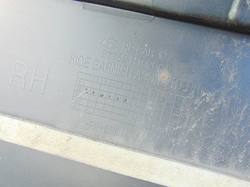 HYUNDAI TERRACAN 2002r LISTWA NAKŁADKA PRZÓD PRAWY