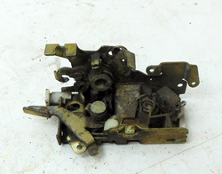 VW LT 28 II 2.5 99r ZAMEK DRZWI PRAWY PRZÓD 