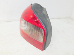 AUDI A3 8L 1.8 AUTOMAT 96-03r 5D LIFT LAMPA LEWA TYŁ