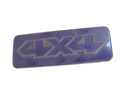 NISSAN TERRANO I 1991r LISTWA NAKŁADKA TYŁ EMBLEMAT 4X4