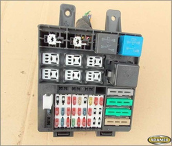 HYUNDAI MATRIX 1.5CRDI 03r SKRZYNKA BEZPIECZNIKÓW