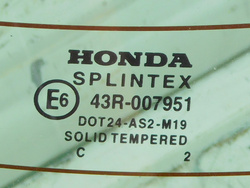 HONDA CIVIC VII 5D 1.4 02r SZYBA KLAPY BAGAŻNIKA TYŁ TYLNA