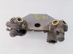 VOLVO FH12 380KM ZAWÓR ZABEZPIECZAJĄCY 0481063040