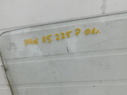 MAN 15.225 2001r SZYBA DRZWI PRAWA