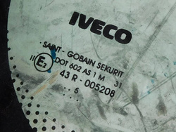 IVECO PACER 260 2005r SZYBA CZOŁOWA PRZEDNIA