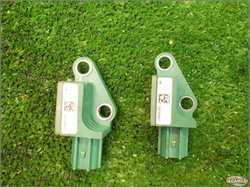 SEAT LEON II 2006r - CZUJNIK UDERZENIA DRZWI TYŁ