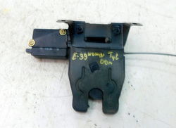 BMW E39 ZAMEK KLAPY BAGAŻNIKA TYŁ 8168892