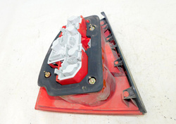 VW PASSAT B5 FL 1.9 TDI LAMPA PRAWY TYŁ SEDAN