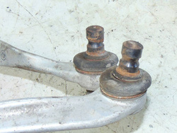 AUDI A6 C5 2.8 193KM 98r WAHACZE PRZÓD PRAWY