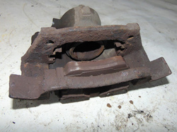 MERCEDES W168 1.6 98r ZACISK PRAWY PRZÓD