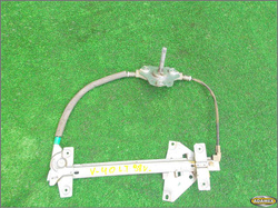 VOLVO V40 1.9TD 98r - PODNOŚNIK SZYBY LEWY TYŁ