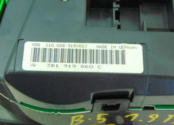 VW PASSAT B5 1.9 TDI 98r LICZNIK ZEGARY PRĘDKOŚCIOMIERZ 3B1919860C
