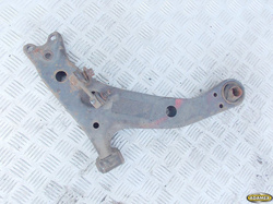 TOYOTA COROLLA E10 1.4 96r - WAHACZ PRAWY PRZÓD