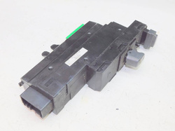 VOLVO S80 I 1999r PRZEŁĄCZNIK SZYBY PRAWY PRZÓD