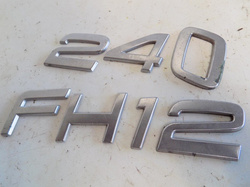 VOLVO FH12 420 CHIŃCZYK 04r EMBLEMAT ZNACZEK