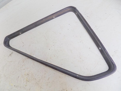 NISSAN TERRANO I 91 3D RAMKA USZCZELKA SZYBY LEWA