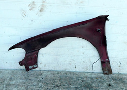 AUDI A4 B5 1.6 99r LIFT BŁOTNIK PRAWY PRZÓD