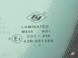 SEAT LEON I 1.4 04r SZYBA PRZEDNIA CZOŁOWA 