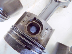 MERCEDES VITO II W639 2.2CDI TŁOK Z KORBOWODEM