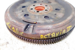 SKODA OCTAVIA II 2005r SPRZĘGŁO KOMPLETNE DWUMASA KOŁO ZAMACHOWE 