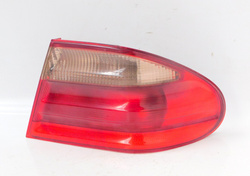 MERCEDES W210 LIFT SEDAN 2.2 CDI 01r LAMPA PRAWY TYŁ A2108203464